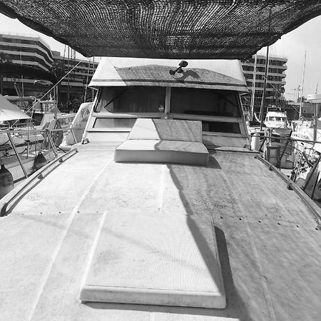 Encantador Barco En Barcelona Sant Adria de Besos Exterior foto