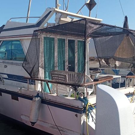 Encantador Barco En Barcelona Sant Adria de Besos Exterior foto