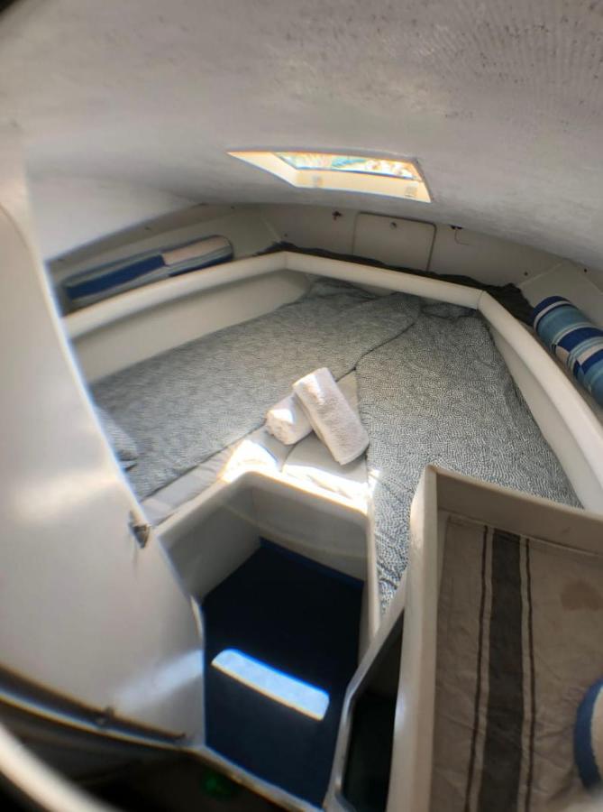 Encantador Barco En Barcelona Sant Adria de Besos Exterior foto