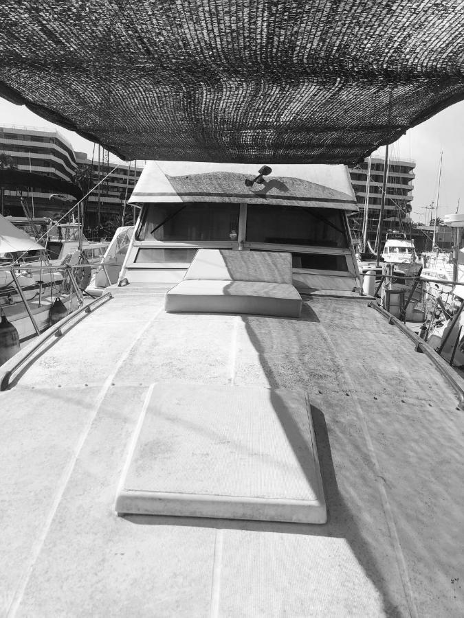 Encantador Barco En Barcelona Sant Adria de Besos Exterior foto