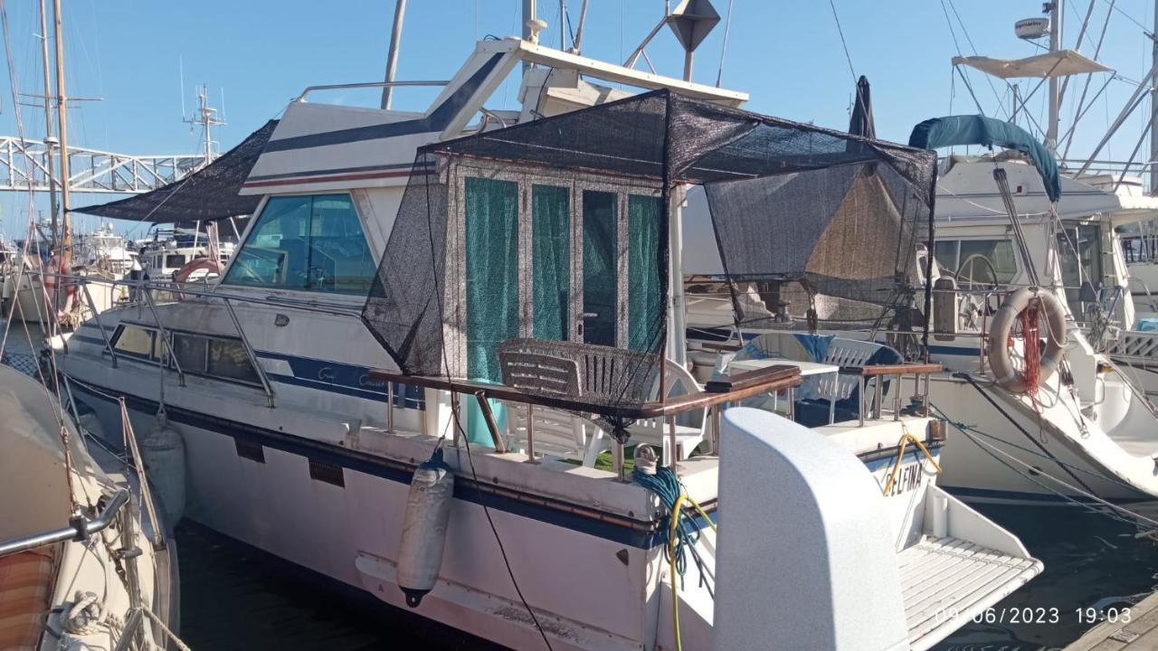 Encantador Barco En Barcelona Sant Adria de Besos Exterior foto